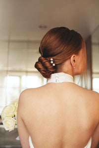 Dos arrondi et robe de mariée: Comment choisir la robe de mariée parfaite pour dissimuler ce complexe fréquent.